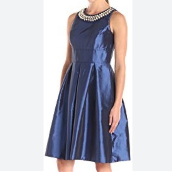 Signature by Sangria Dresses & Skirts - Elegant Sangria Blue Fit & Flare Size 4 Holiday Cocktail Dress Pearls & Pockets